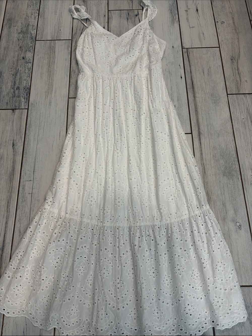 Sincerely Jules White Eyelet adjustment Shoulder Maxi Dress